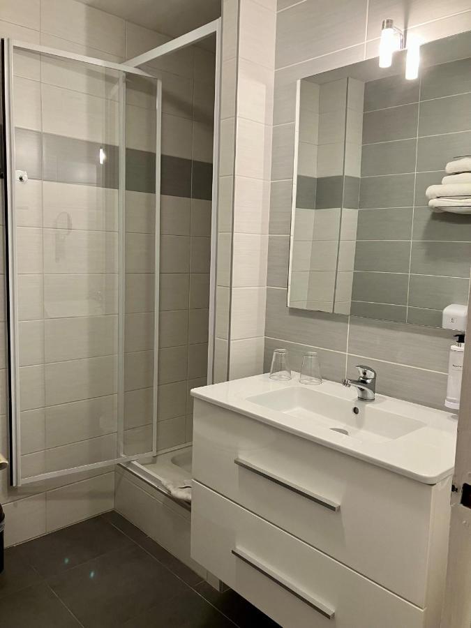 Hotel Lou Marques Saintes-Maries-de-la-Mer Bagian luar foto