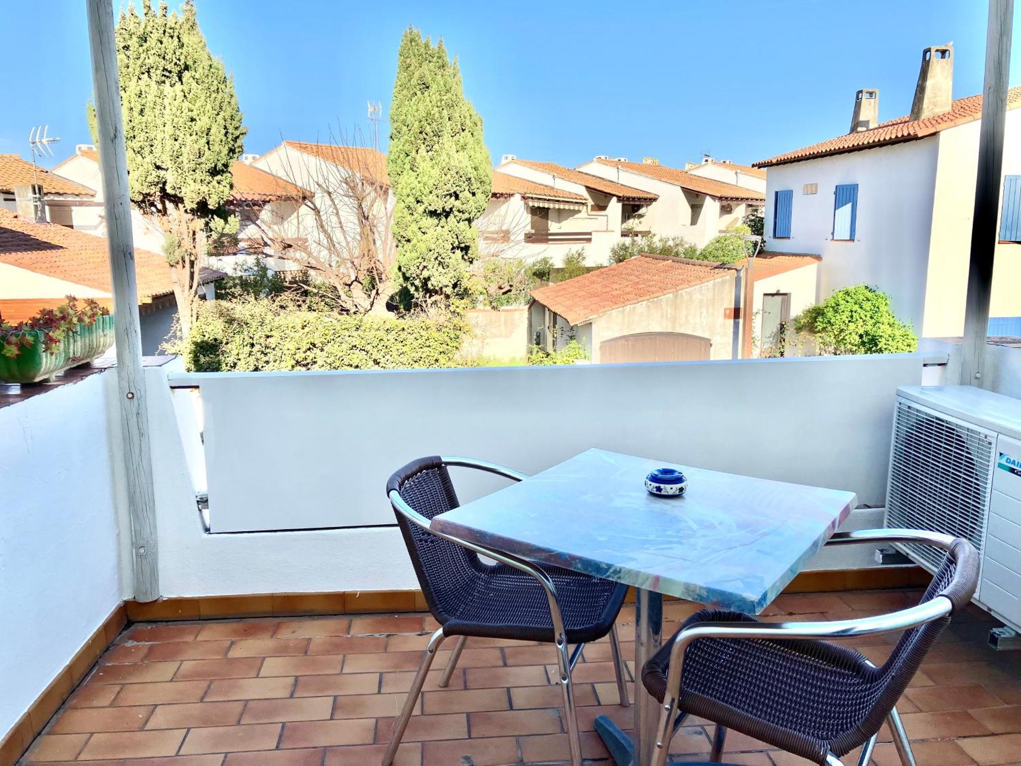 Hotel Lou Marques Saintes-Maries-de-la-Mer Bagian luar foto